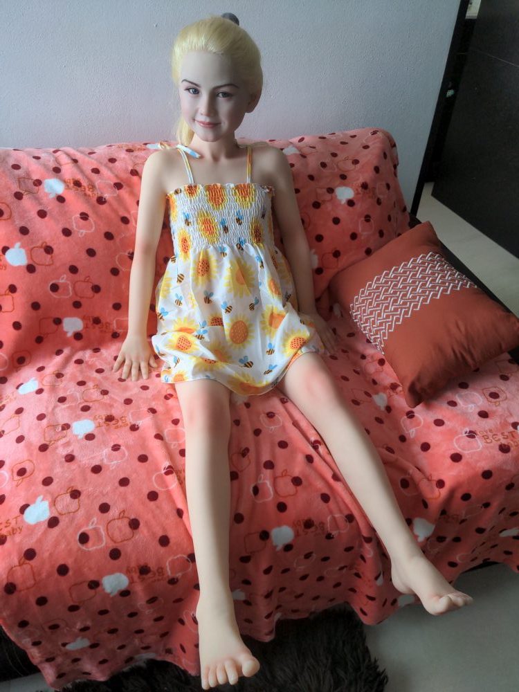 CATDOLL 126CM Alisa (TPE Body + Hard Silicone Head) Customer Photos - Image 4